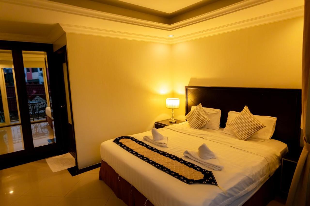 Ivory Palace Hotel Паттайя Экстерьер фото