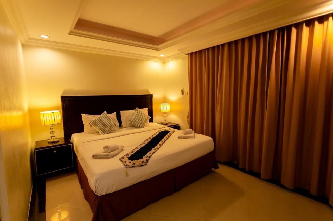 Ivory Palace Hotel Паттайя Экстерьер фото
