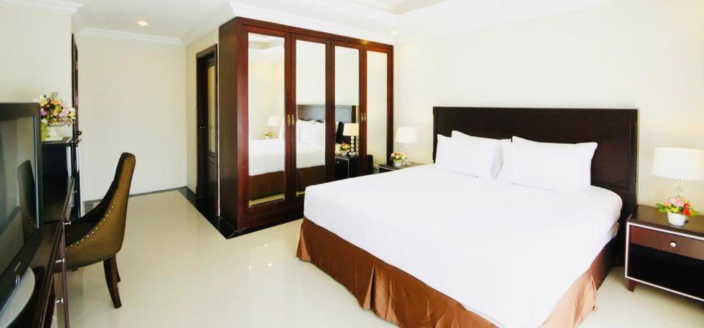Ivory Palace Hotel Паттайя Экстерьер фото