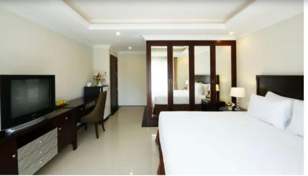 Ivory Palace Hotel Паттайя Экстерьер фото